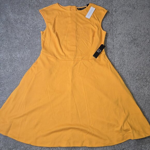 NWT New York & Company Medium Petite Yellow Button Back Flare Dress‎ - Picture 1 of 11
